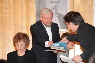 Во время спектакля Во время спектакля